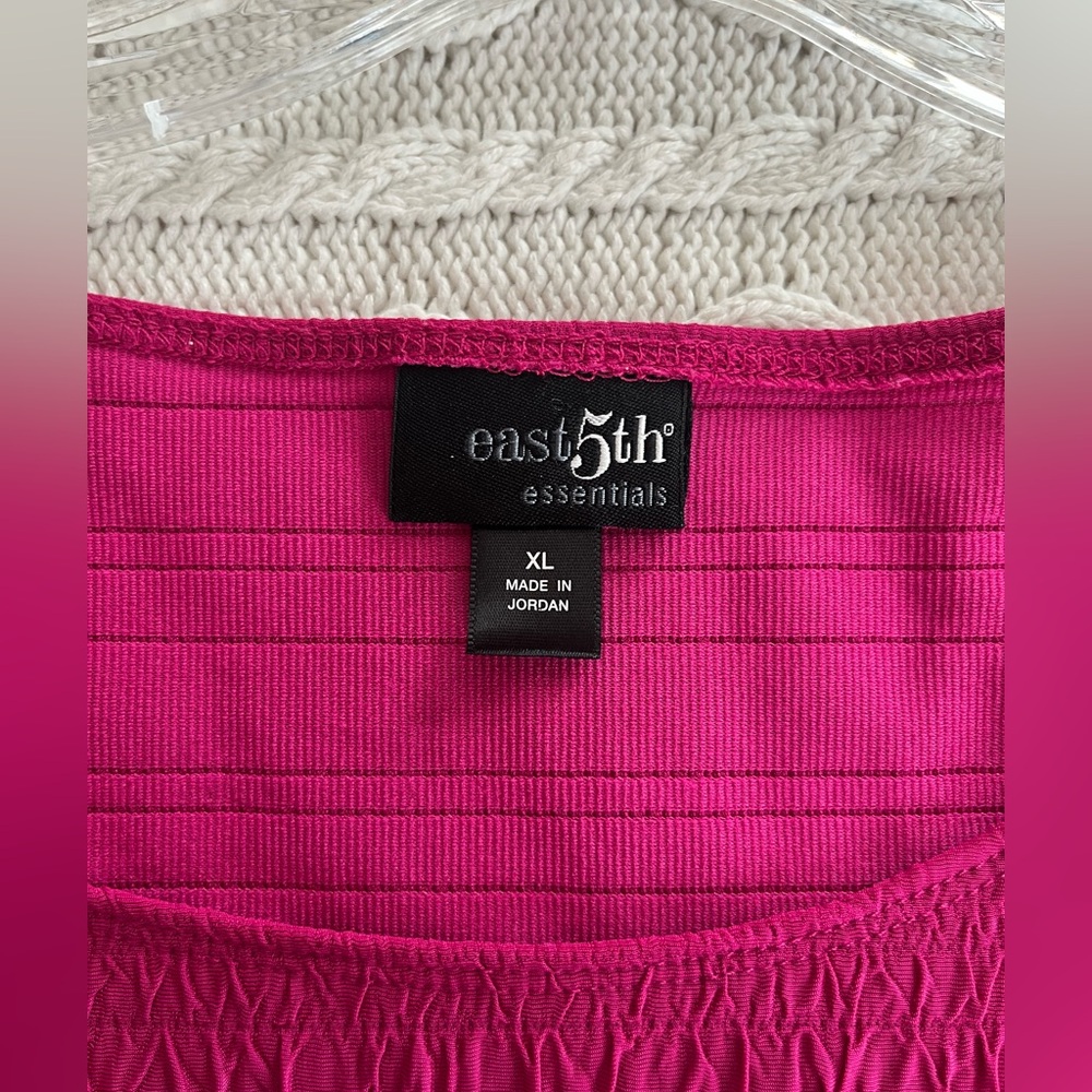 East 5th Fuchsia Textured Short Sleeve Blouse Women’s Size XLarge - Picture 11 of 13